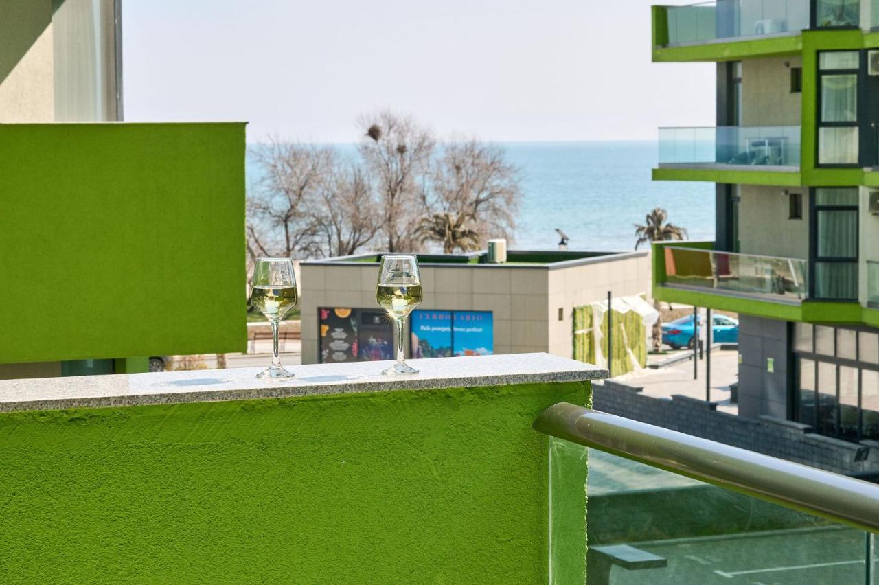 Seastar Apartment - Spa N Pools Beach Resort Mamaia Kültér fotó