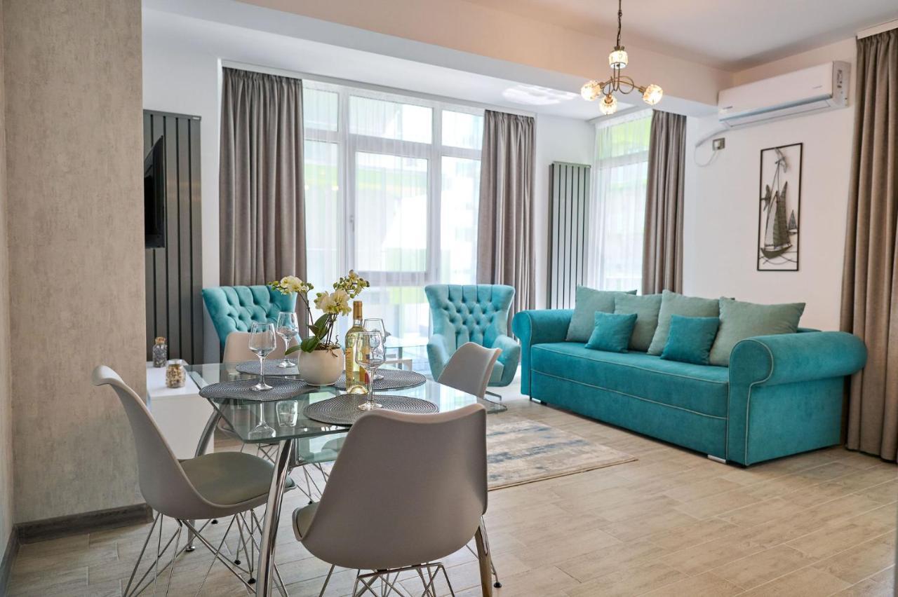 Seastar Apartment - Spa N Pools Beach Resort Mamaia Kültér fotó