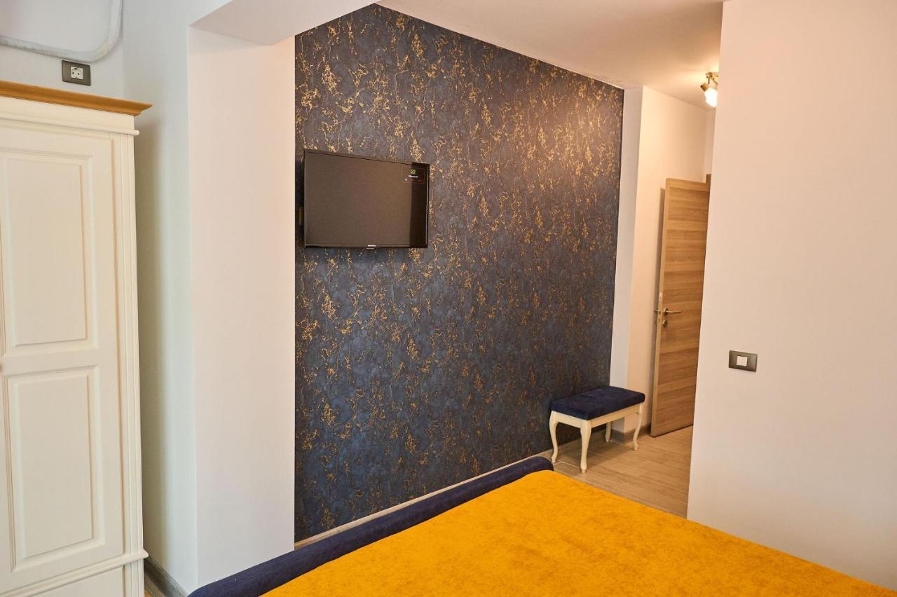 Seastar Apartment - Spa N Pools Beach Resort Mamaia Kültér fotó