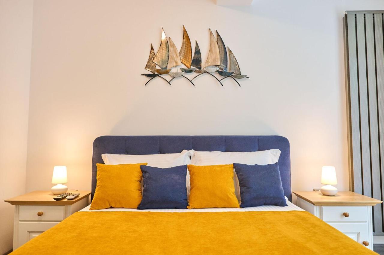 Seastar Apartment - Spa N Pools Beach Resort Mamaia Kültér fotó
