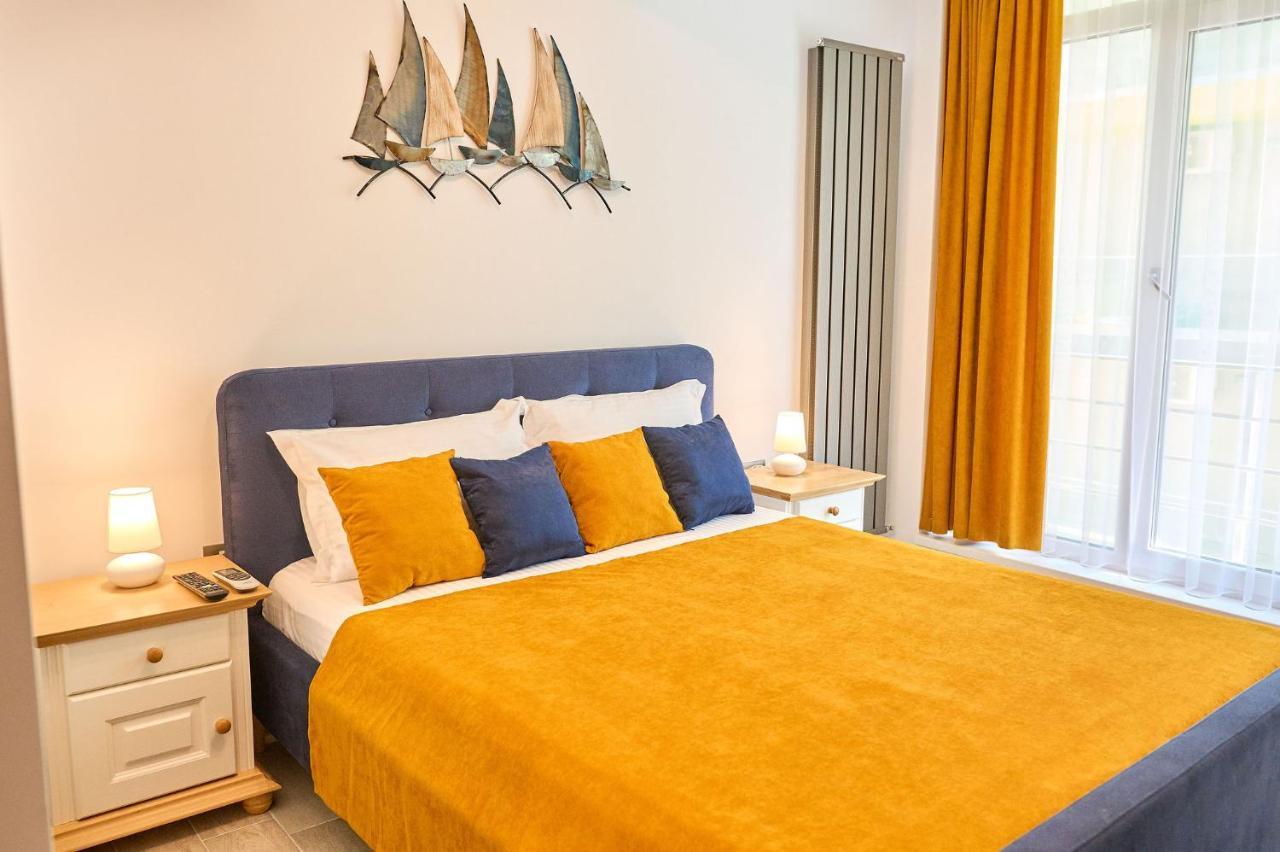 Seastar Apartment - Spa N Pools Beach Resort Mamaia Kültér fotó