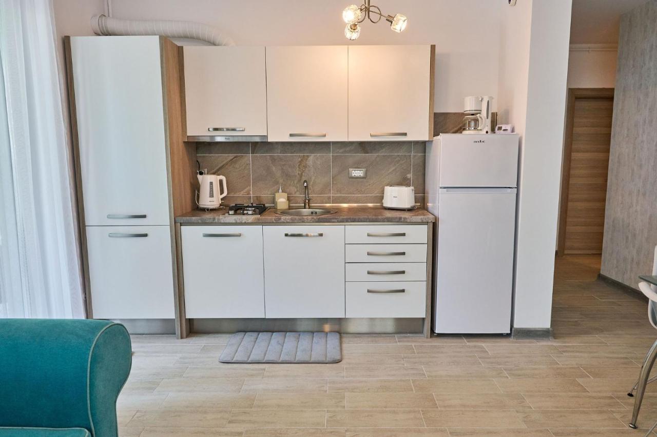 Seastar Apartment - Spa N Pools Beach Resort Mamaia Kültér fotó