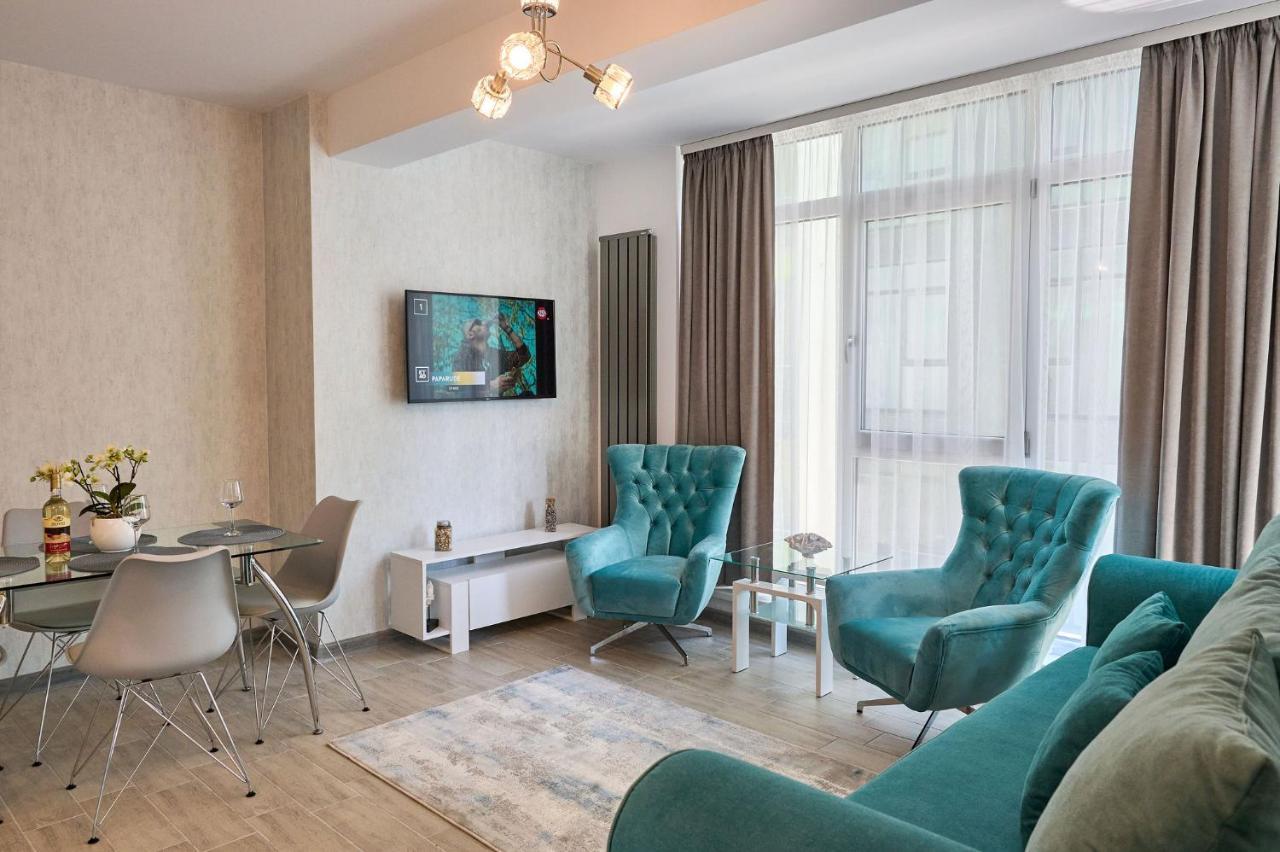 Seastar Apartment - Spa N Pools Beach Resort Mamaia Kültér fotó